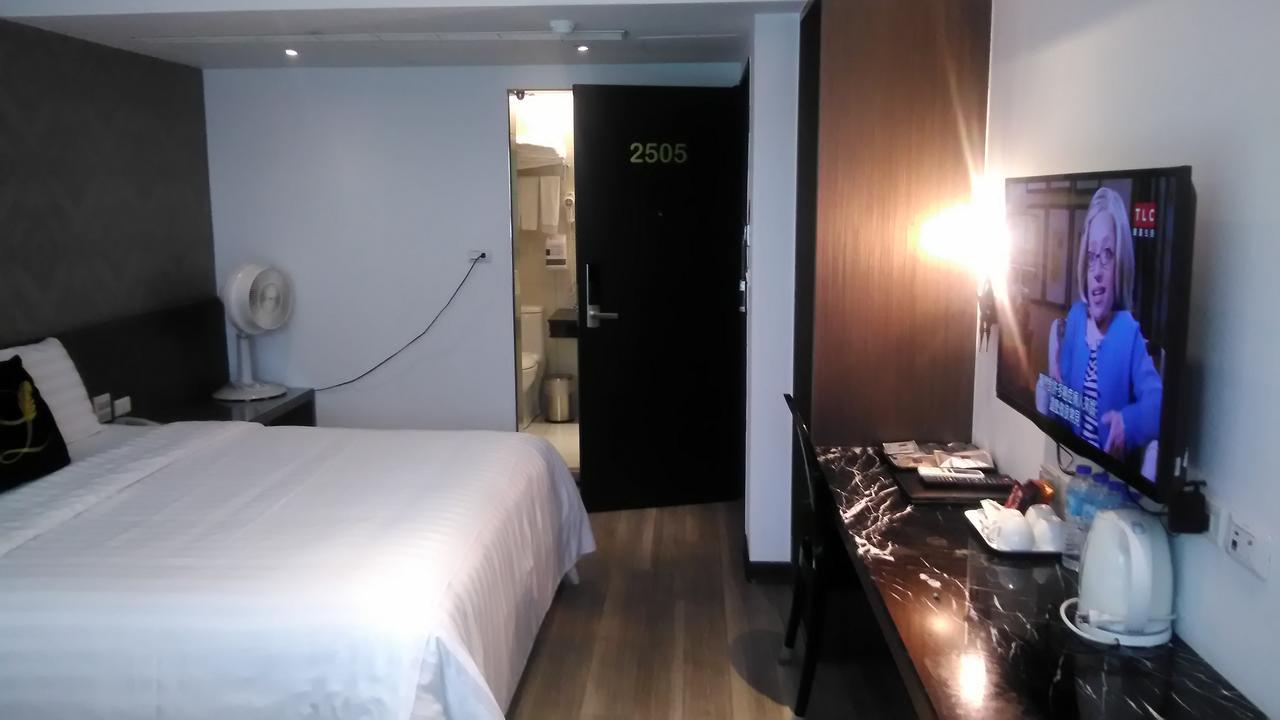 Lihan Hotel Taipei Esterno foto
