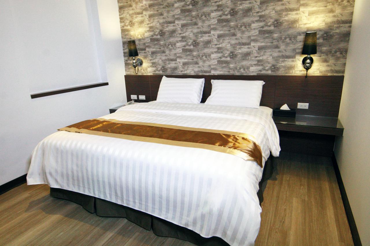 Lihan Hotel Taipei Esterno foto