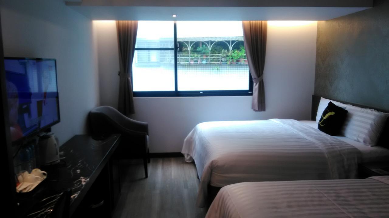 Lihan Hotel Taipei Esterno foto