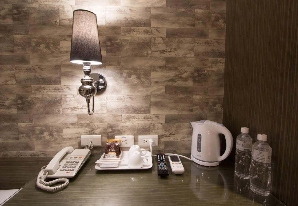 Lihan Hotel Taipei Esterno foto